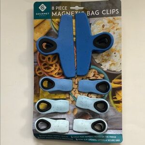 Gourmet 8-Piece Blue Magnetic Bag Clips Set